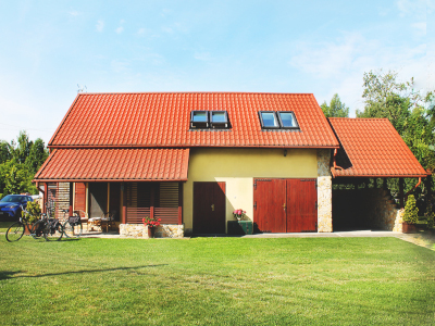 Domek na wsi do wynajęcia - widok z zewnątrz